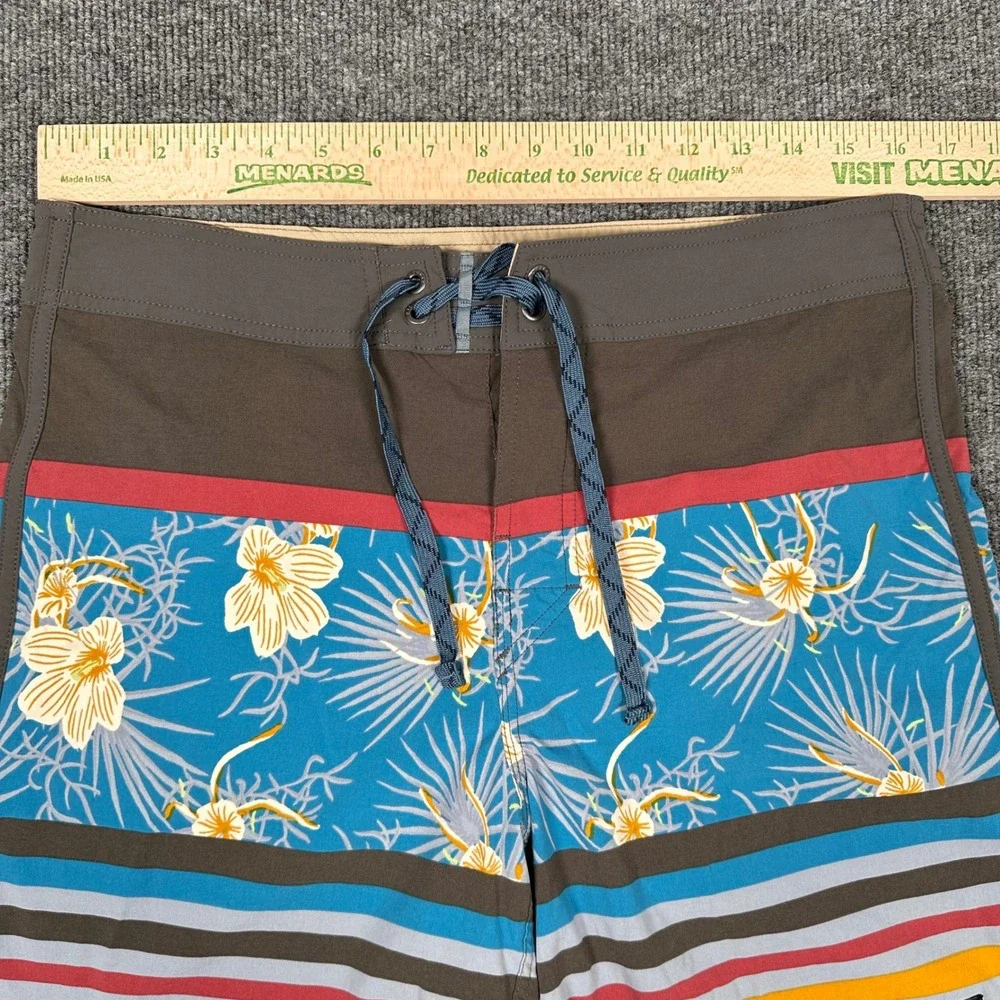 Patagonia Board Shorts Mens 32 Blue Multicolor Scallop‎ Hem Floral Striped Print